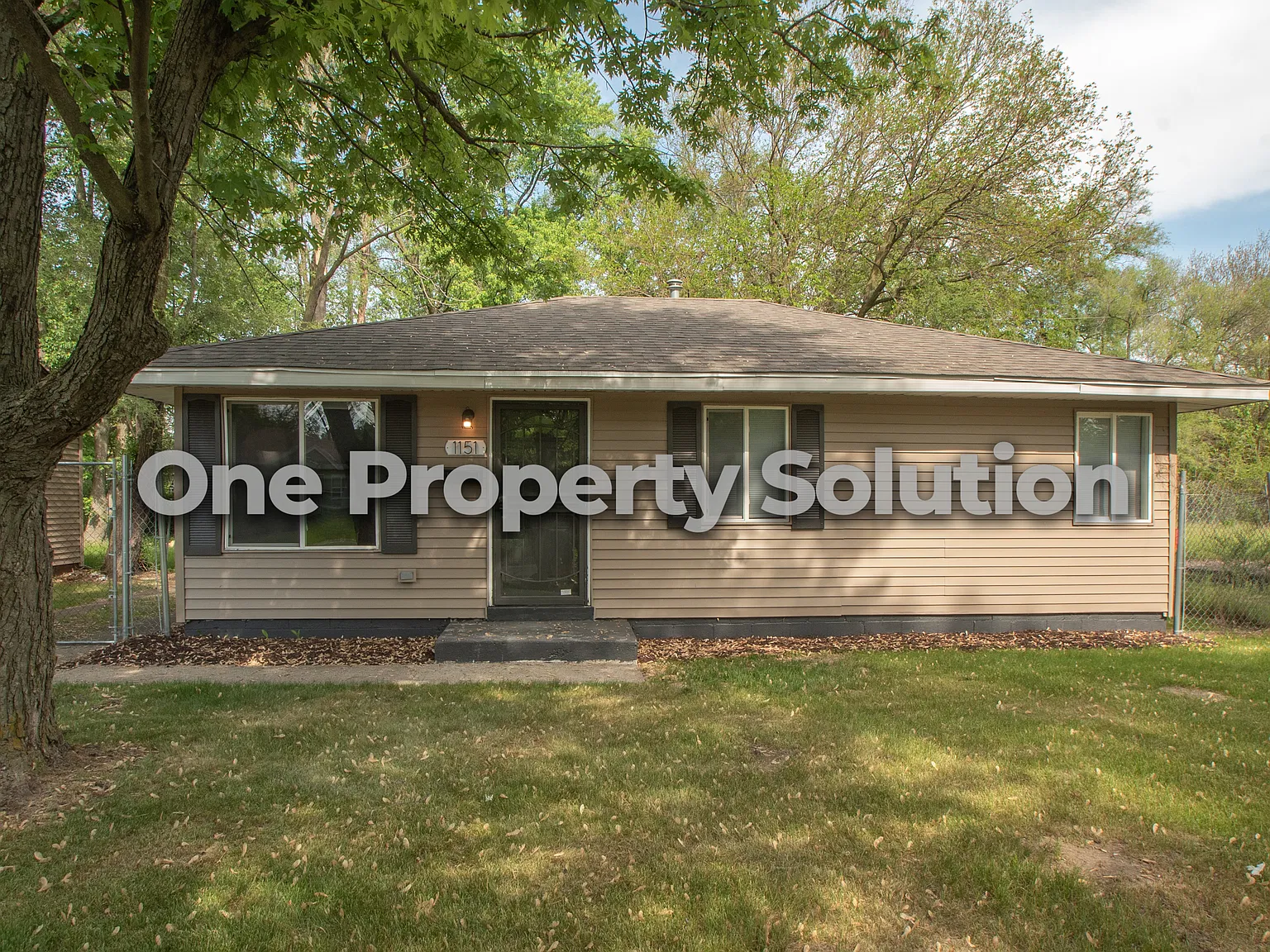 3 bed, 850 sqft, $1,450 — Photo 1
