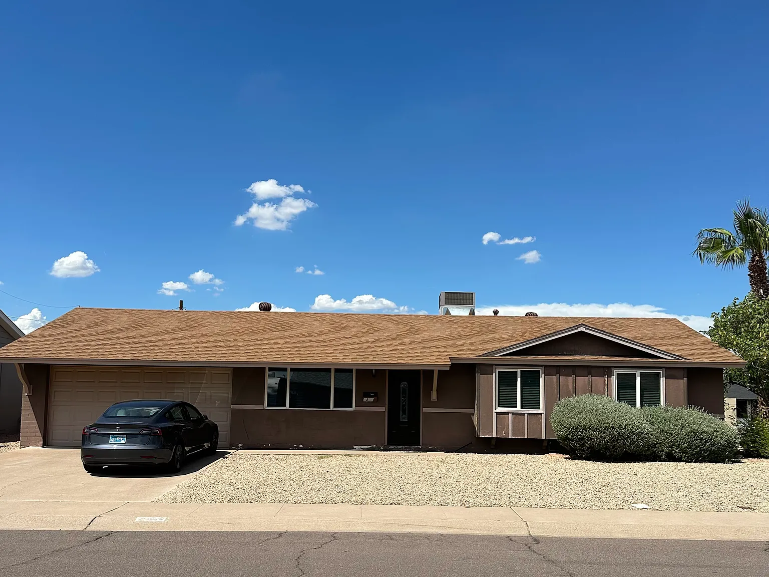 4 bed, 2020 sqft, $3,500 — Photo 3