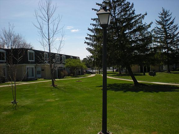 2nd image of 29744 City Dr #2