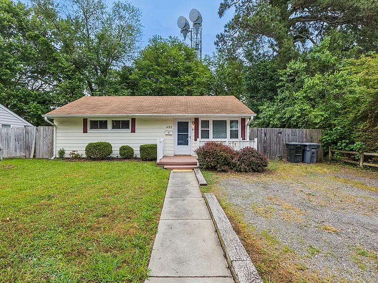1453 Oakcrest Dr — Photo 56