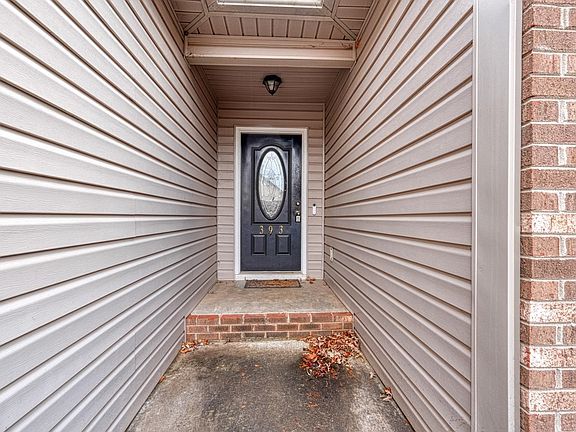 4th image of 393 Split Oak Ln