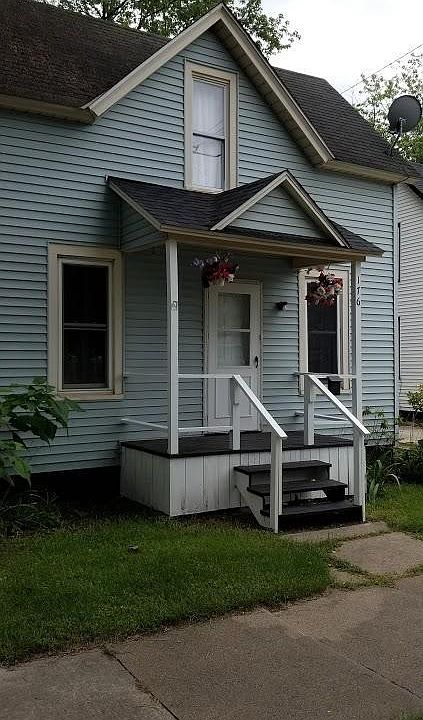 1st image of 176 E 16th St