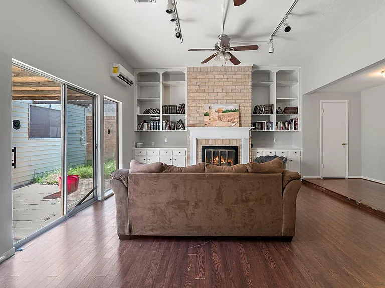 7534 Quail Meadow Dr — Photo 4