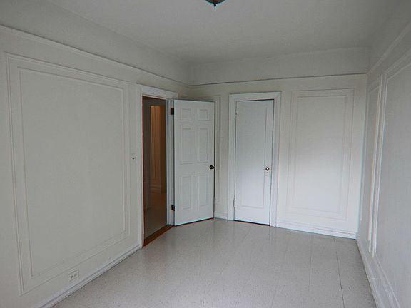 5th image of 5025 Broadway APT 4H