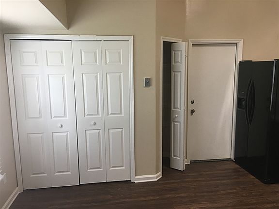 5th image of 7543 Dover Cliff Dr N