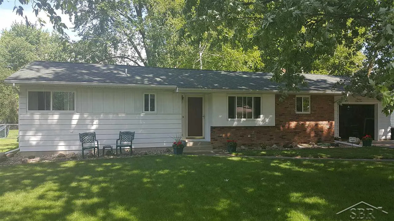 1433 Joseph St photo 1