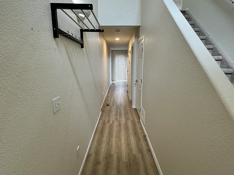 2262 Golden Gate Grv — Photo 1