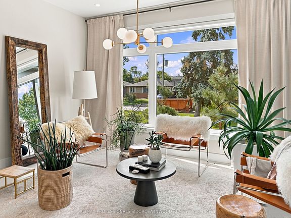 4th image of 504 Sandmere Pl