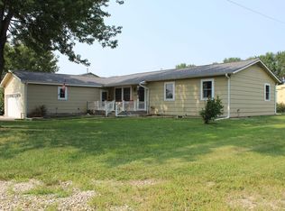 129 SW Call St, Melvern, KS 66510