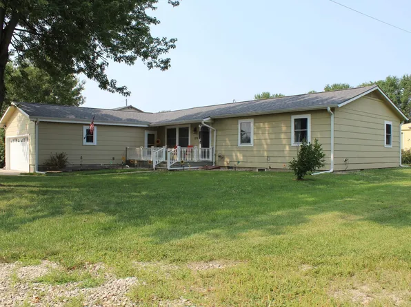 129 SW Call St, Melvern, KS 66510