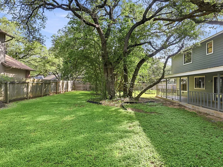 11604 Buttonwood Dr — Photo 32