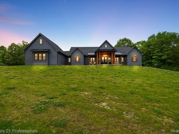 5340 Clarkston Rd, Clarkston, MI 48348