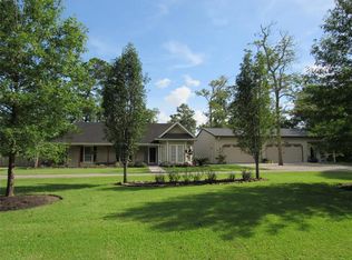 3010 Pine Oak Ln, Baytown, TX 77521