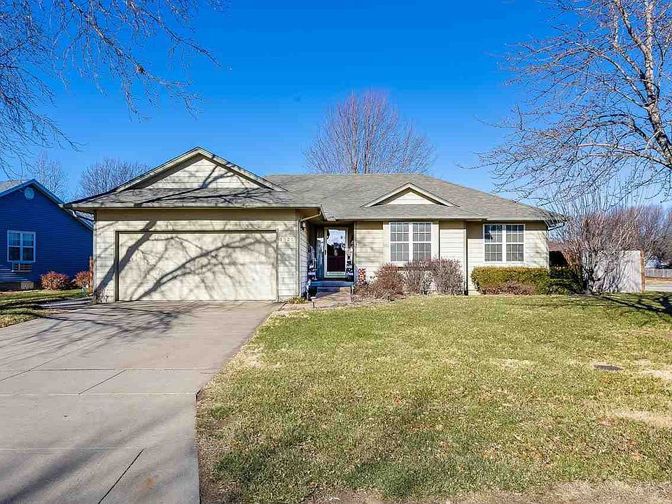 1st image of 1525 N Cottonwood Dr