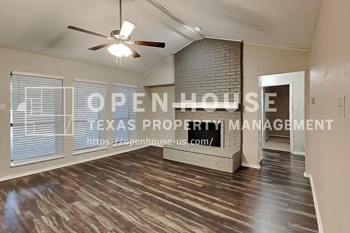 3 bed, 2.0 bath, 1574 sqft, $2,190 — Photo 4