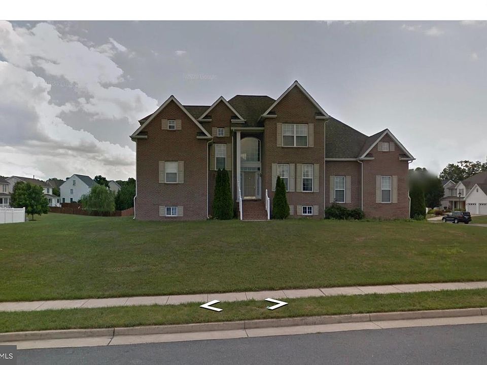 1st image of 220 Flanagan Dr