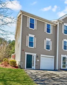 27 Buttercup Ln #27, South Grafton, MA, 01560