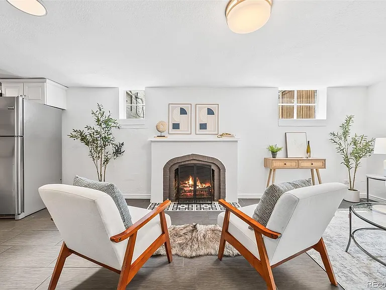 2290 Jasmine St — Photo 27