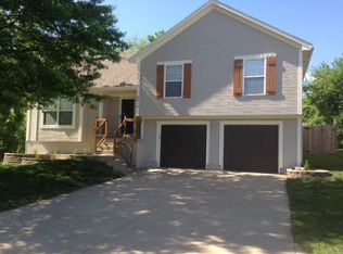 2413 NW Richard Dr, Blue Springs, MO 64015
