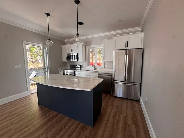 80 Court St #D