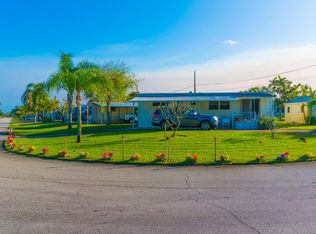 8274 SE Sandy Ln, Hobe Sound, FL 33455