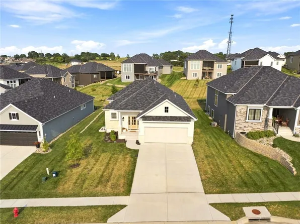 11229 Brome Dr, Kearney, MO 64060