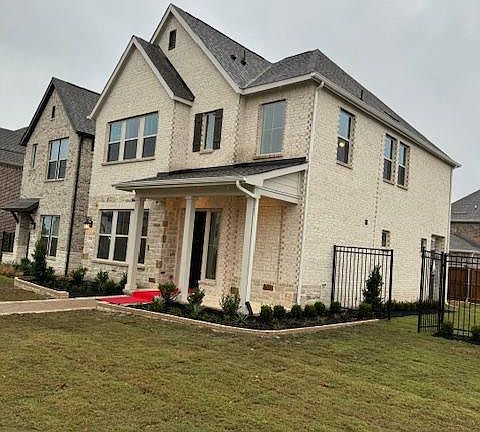 4th image of 700 Prairie Falcon Dr