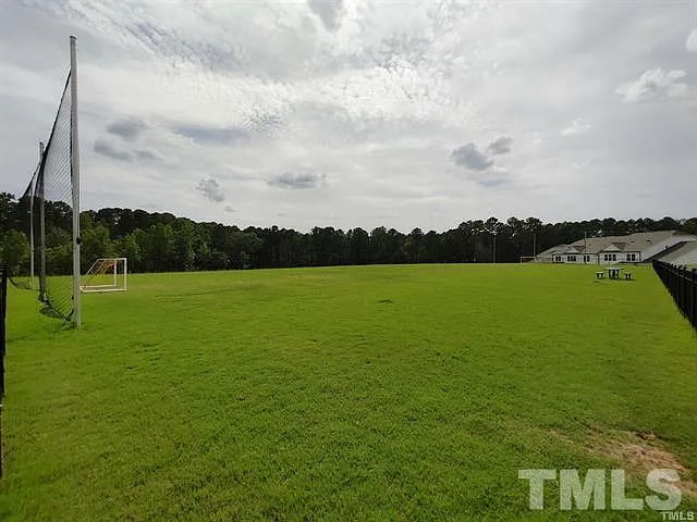 1042 Commack Dr — Photo 27