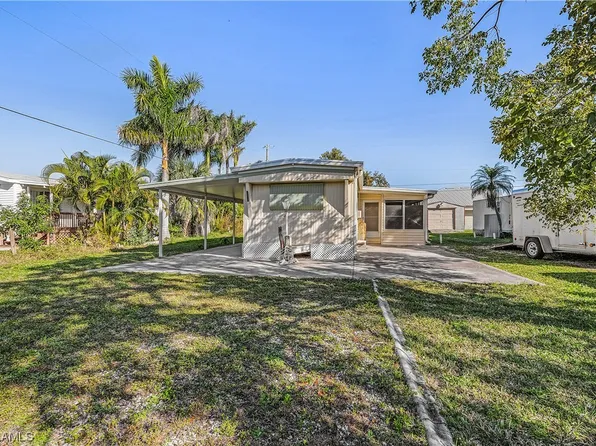 5688 Meadowlark Ln, Bokeelia, FL 33922