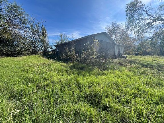 4th image of Farm Road 900 N
