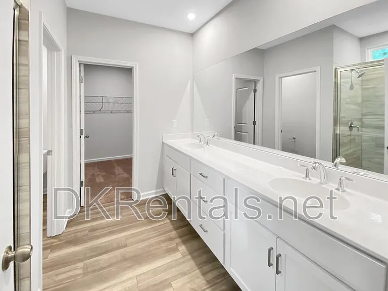 245 Birchwood Row — Photo 16