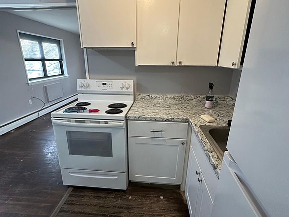 4th image of 22 Atwood St #B2