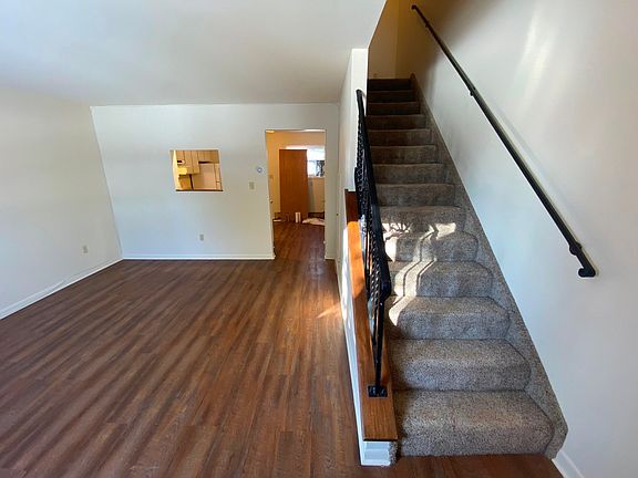 2nd image of 117 Town Crest Dr