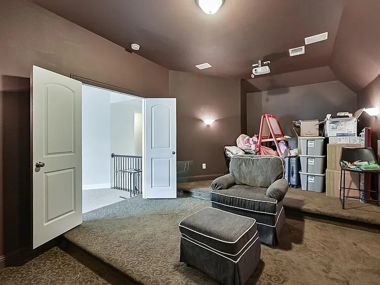 8321 Inverness — Photo 32