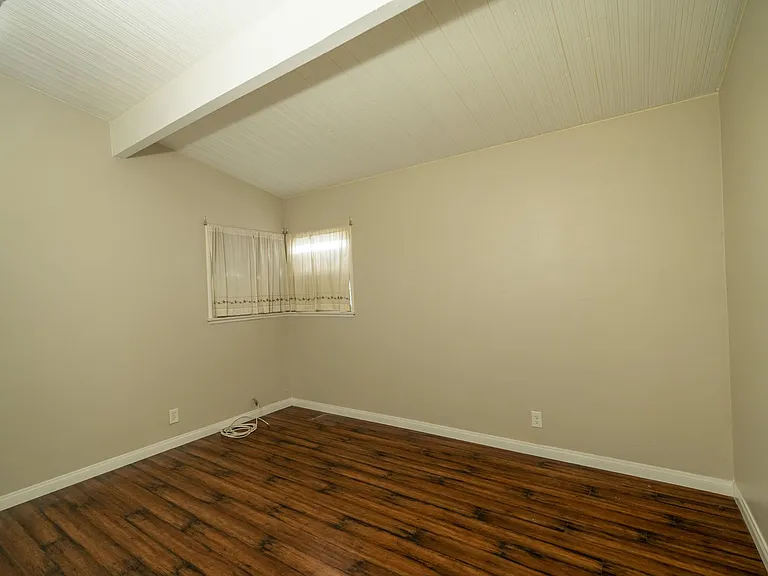 2033 E Garvey Ave N — Photo 12