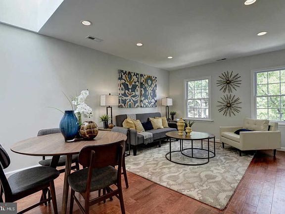 3rd image of 4032 8th St NE APT 2