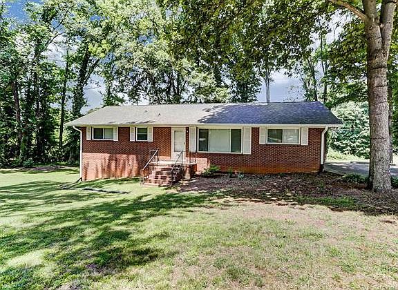 3rd image of 725 Glendora Dr