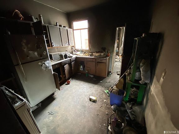 5th image of 66 Delano Ave