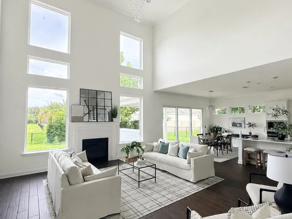592 OUTLOOK Drive, Ponte Vedra, FL 32081