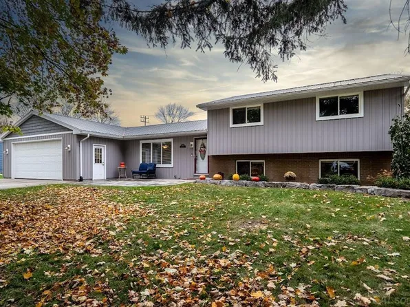 7335 Smale St, Washington, MI 48094