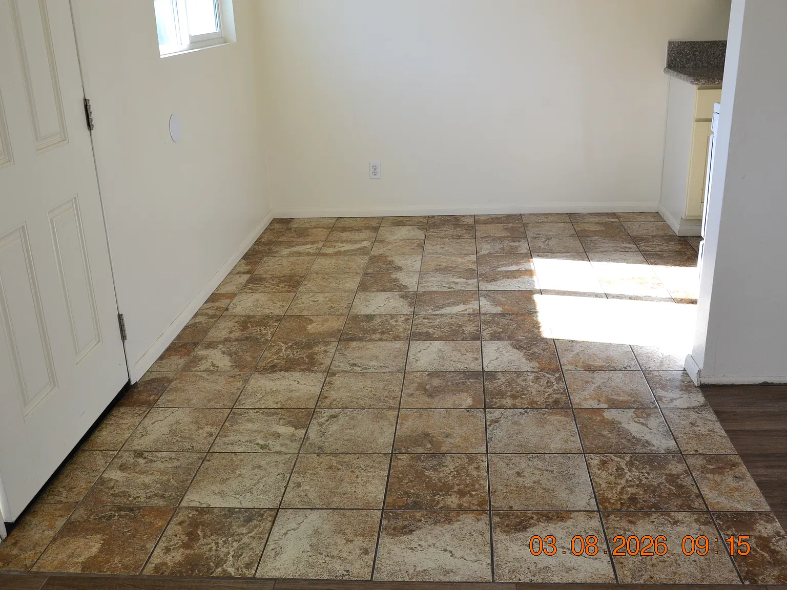 1 bed, 700 sqft, $2,100 — Photo 2