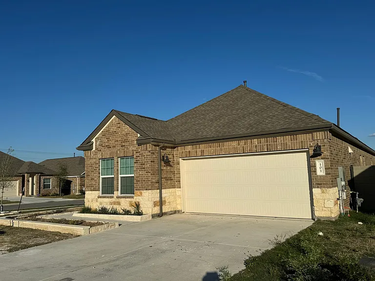 101 Blue Blaze Trl — Photo 2