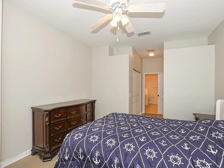 649 NE Bent Paddle Ln — Photo 21