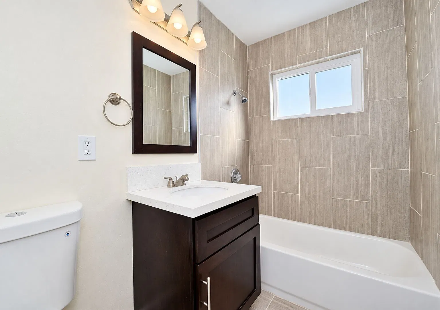 614 S. 32nd St. — Photo 3