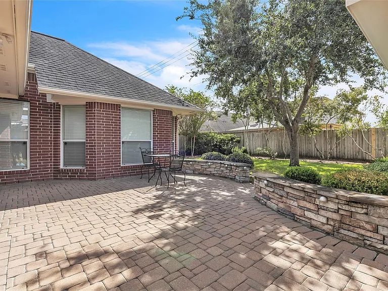 2714 Pebble Creek Dr — Photo 15