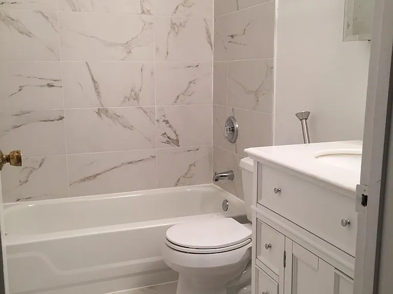 3110 N Racine Ave #1R — Photo 5