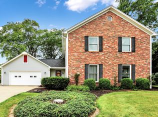 107 Creekside Ln, Fishers, IN 46038