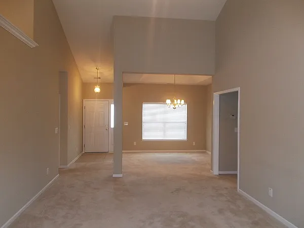 696 Churchill Downs Dr — Photo 7