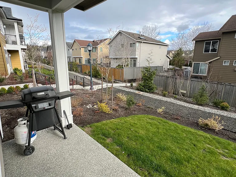 19319 NE 69th Way #101 — Photo 14