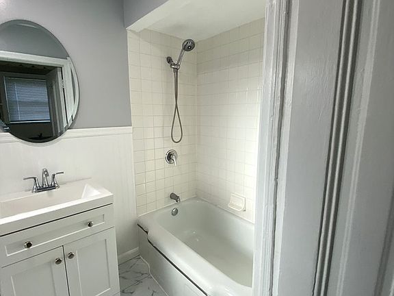 2nd image of 2523 E 15th St #2523